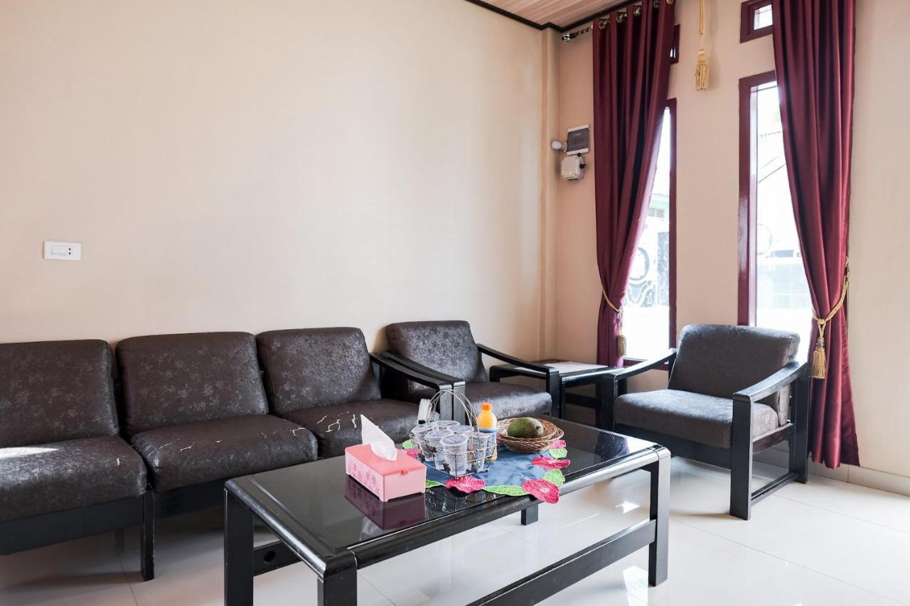 Reddoorz Near Jalan Perintis Kemerdekaan Lampung Bandar Lampung Exteriör bild